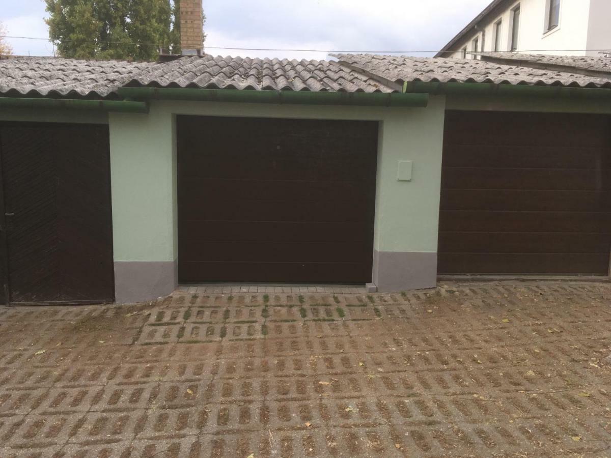 Vitalis Apartman Eger Exterior photo