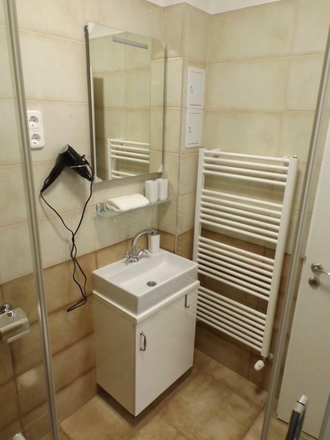 Vitalis Apartman Eger Exterior photo